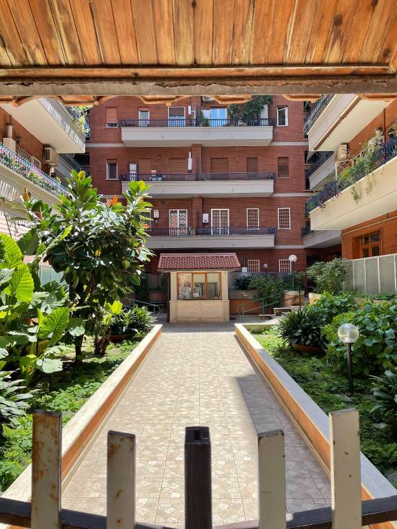 Appartamento in in vendita da privato a Roma via Lorenzo Cusani Visconti, 27
