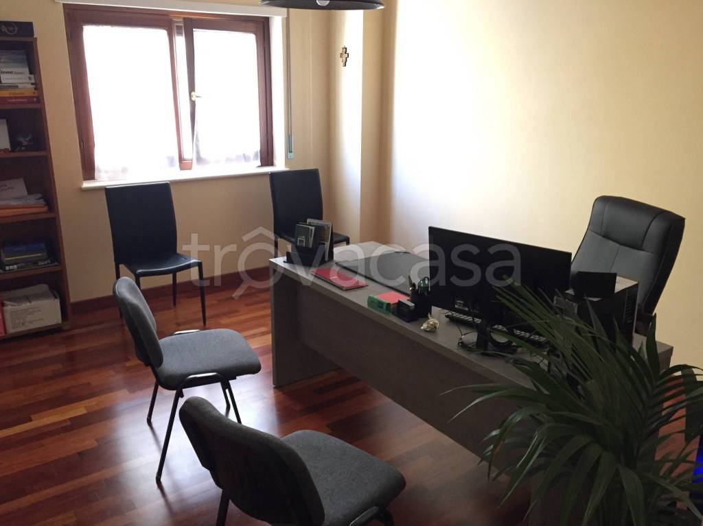 Ufficio in in affitto da privato ad Avezzano via Monte Cervaro, 133