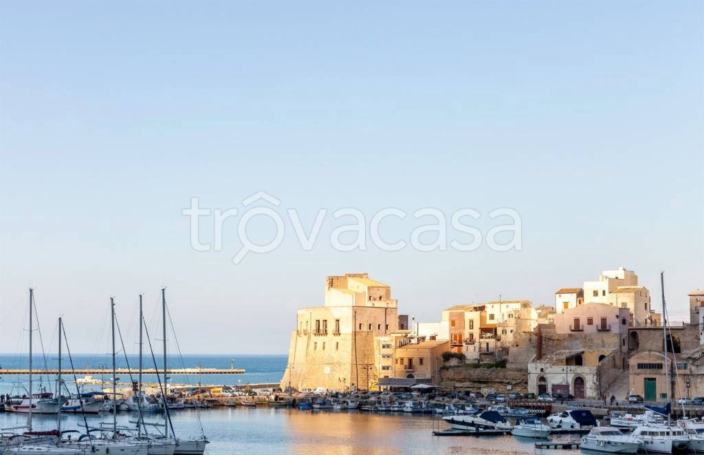 Ristorante in vendita a Castellammare del Golfo via Don Leonardo Zangara