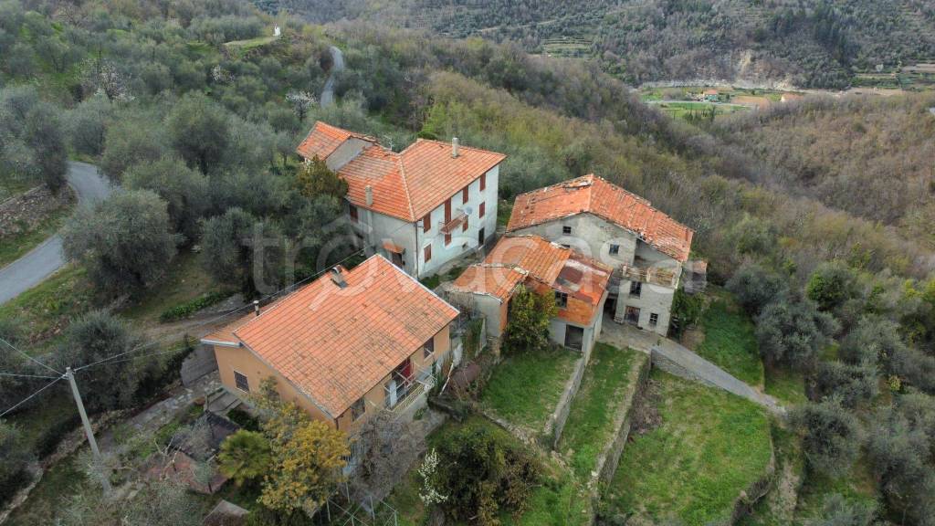 Villa in in vendita da privato a Vessalico frazione Siglioli, 21