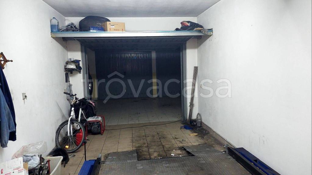 Garage in vendita a Milazzo via Vittorio Veneto, 44