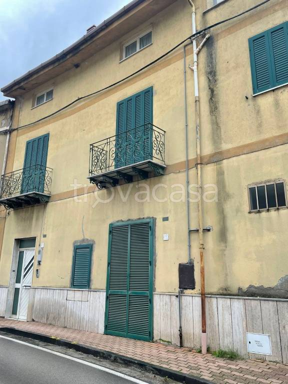 Casa Indipendente in in vendita da privato a Solopaca corso Stefano Cusani, 155