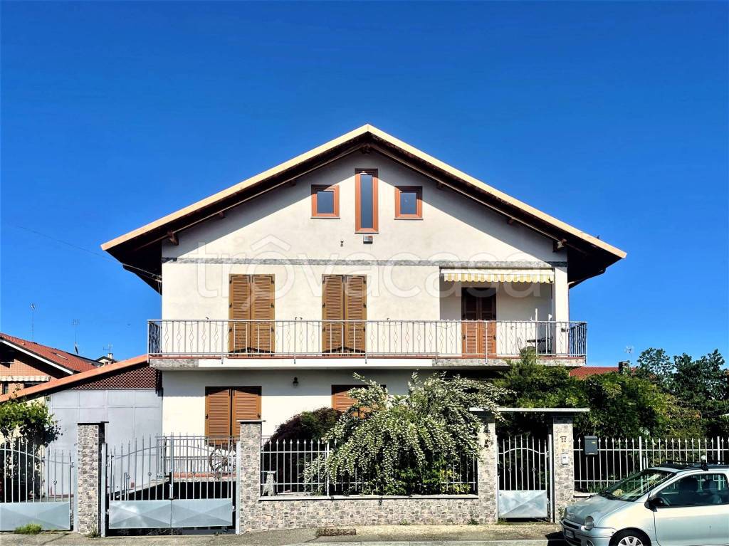 Villa in vendita a Rivalta di Torino via Gioacchino Rossini