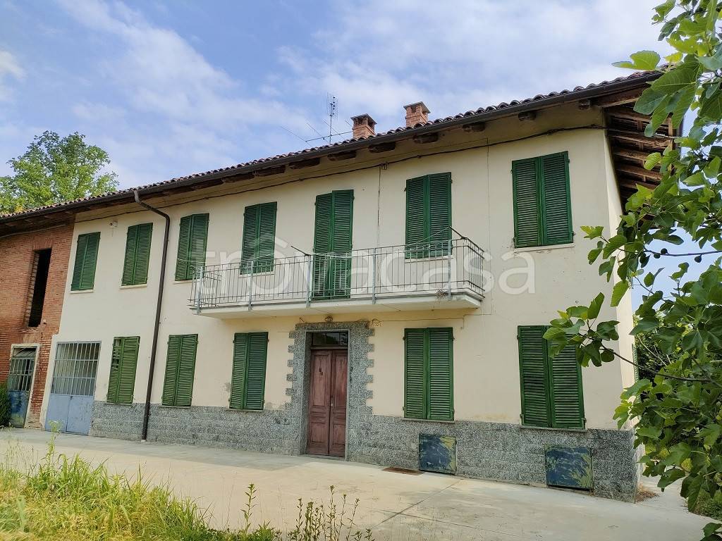 Casale in vendita a San Damiano d'Asti via Lourdes