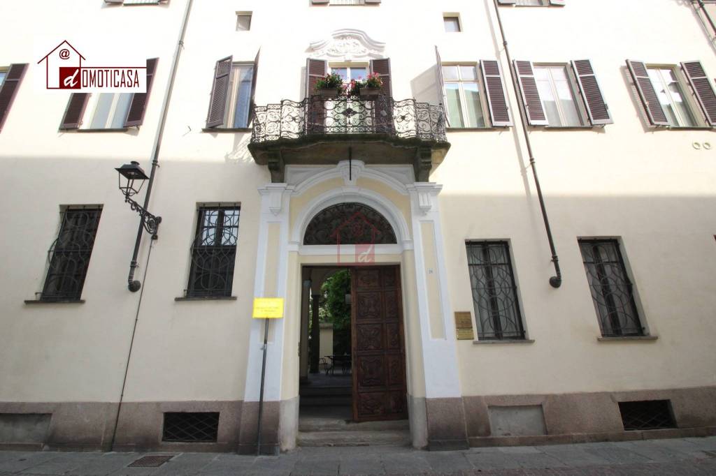 Appartamento in vendita a Vercelli via Monte di Pietà, 28