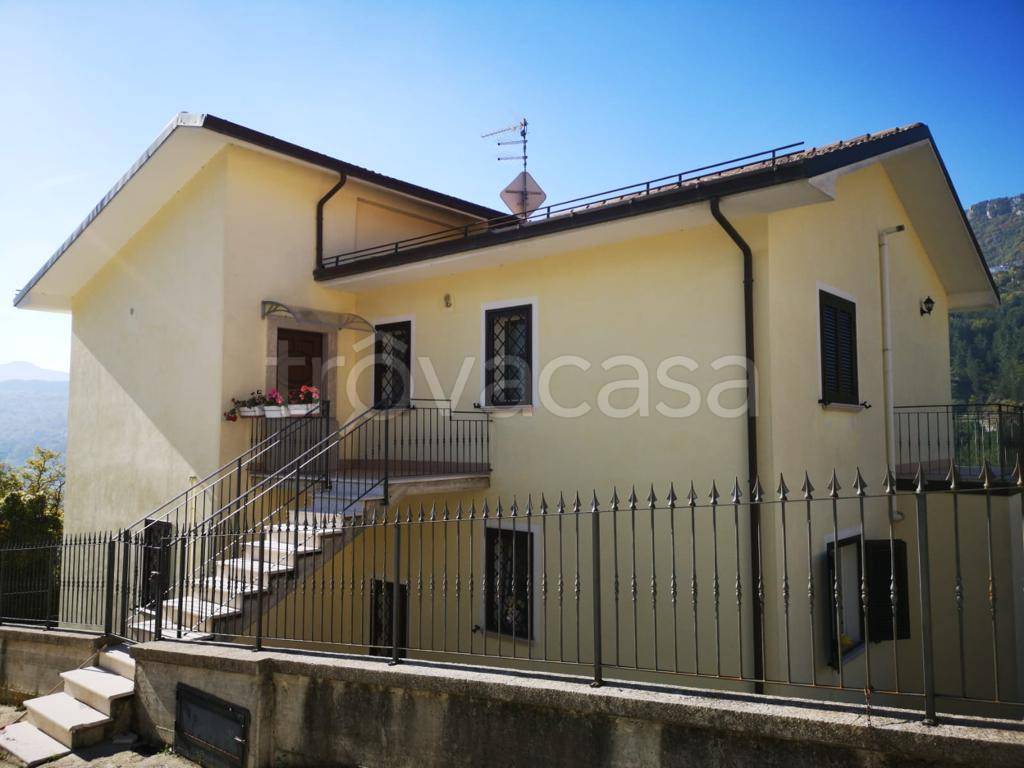 Appartamento in vendita a Sante Marie via Borgo, 19