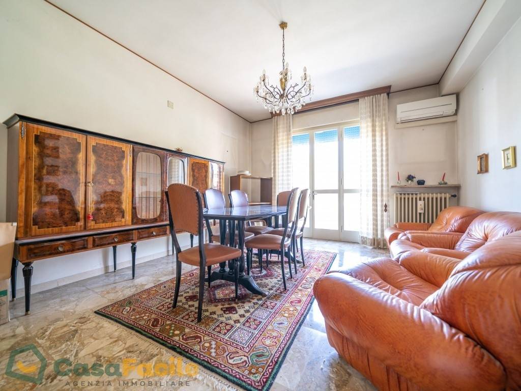 Appartamento in vendita a Cesena corso Camillo Benso di Cavour, 76