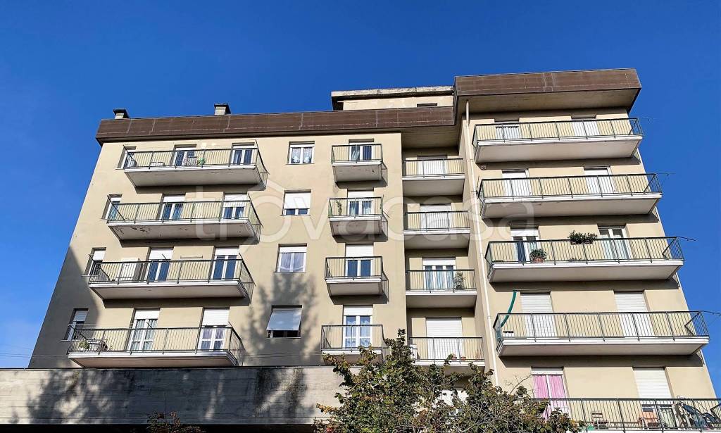 Appartamento in vendita a Busalla via Gino Suardi, 68