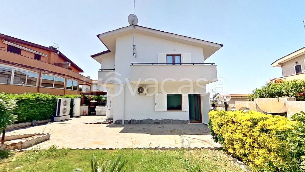 Villa Bifamiliare in vendita ad Anzio via Gaspara Stampa, 14