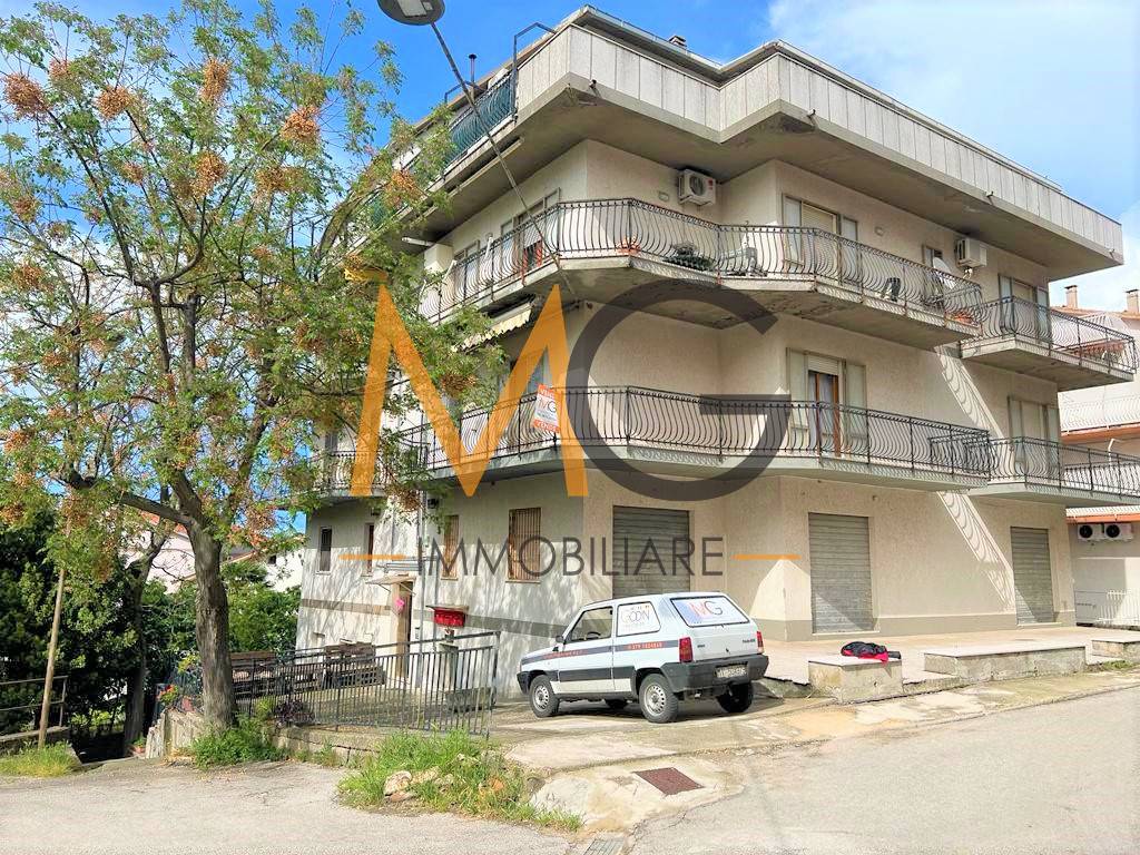 Appartamento in vendita a Montenero di Bisaccia via San Francesco, 5