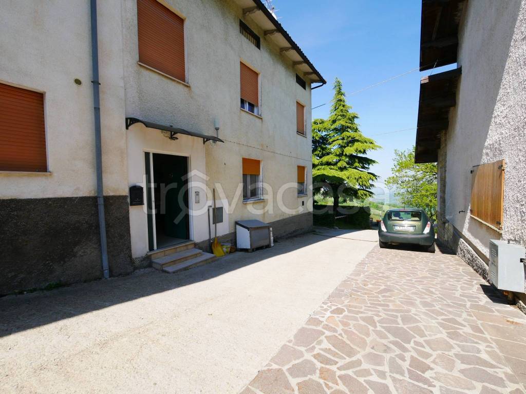 Casa Indipendente in vendita a Serramazzoni piazza Torquato Tasso, 6