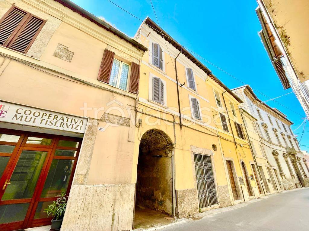 Casa Indipendente in vendita a Rieti via Giuseppe Garibaldi, 84