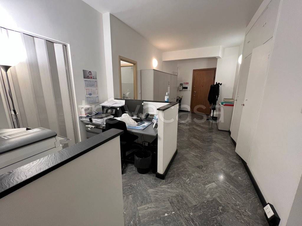 Ufficio in affitto a Genova via di Santa Zita