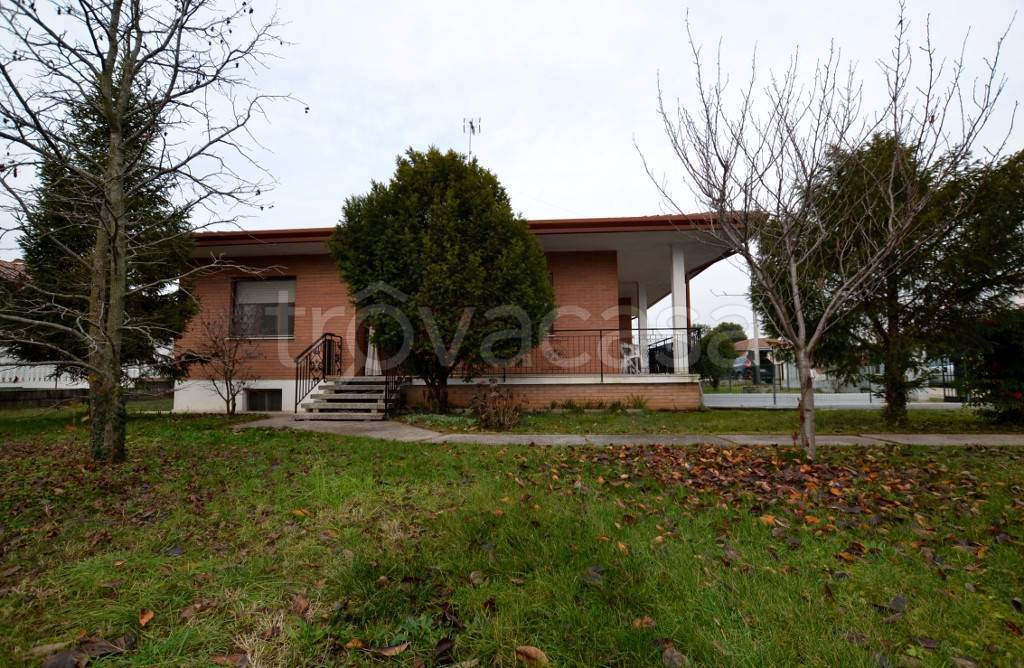 Villa in vendita a Cordenons via Giambattista Tiepolo, 1