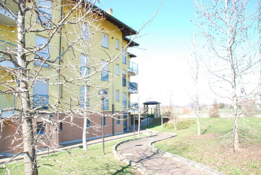 Appartamento in vendita a Oleggio via della Costituzione, 190