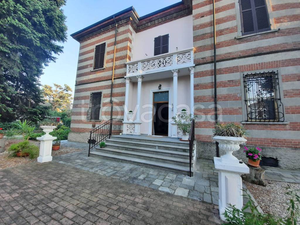 Villa in vendita ad Alessandria