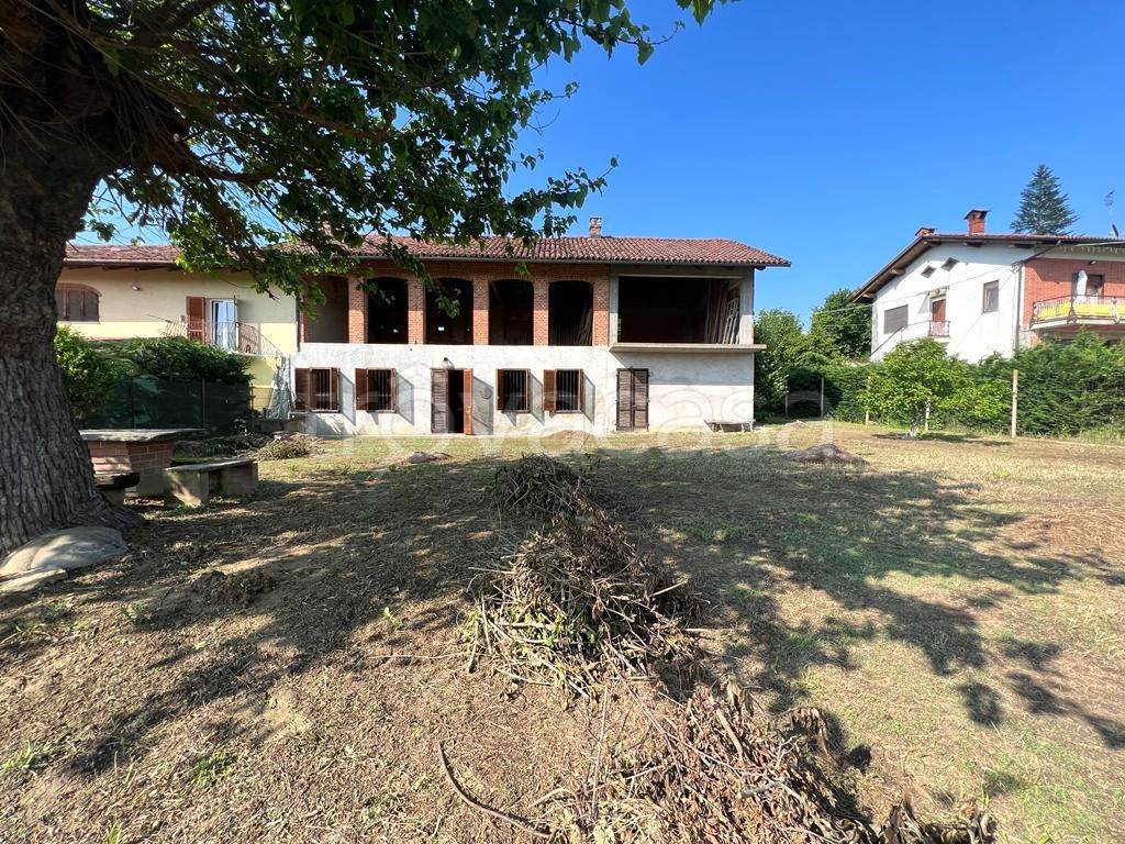 Villa in vendita a Monteu Roero frazione San Grato, 85