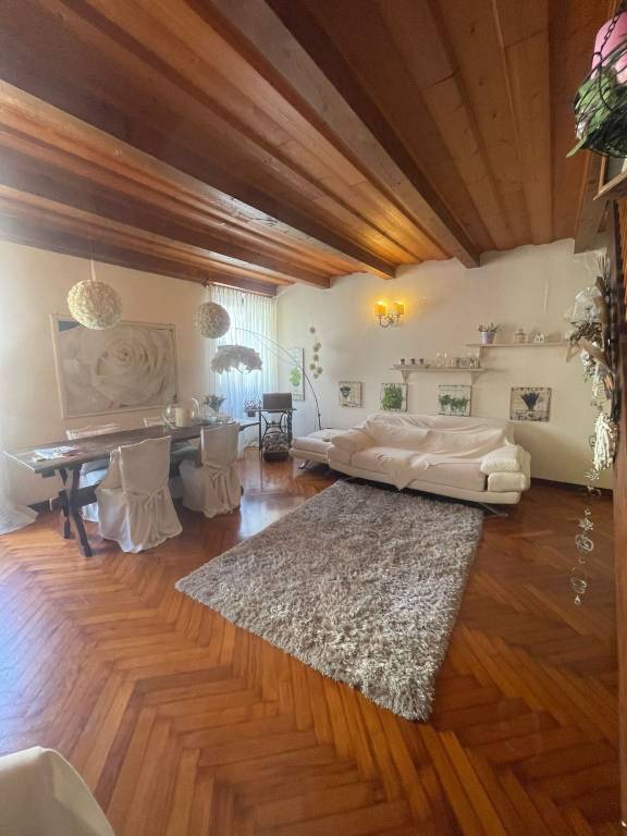 Appartamento in vendita a Desenzano del Garda via Santa Maria
