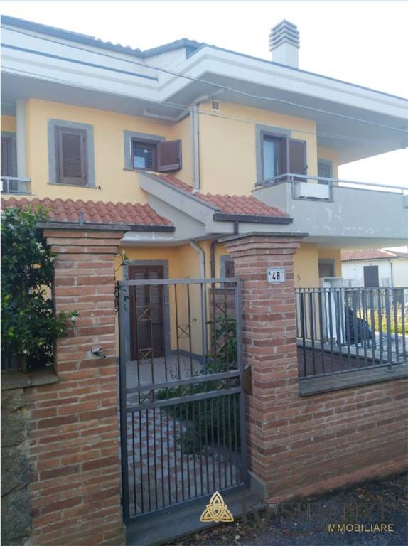 Villa a Schiera in vendita a Vetralla strada del Giardino
