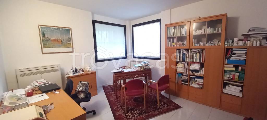 Appartamento in vendita a Varese via Gradisca, 10