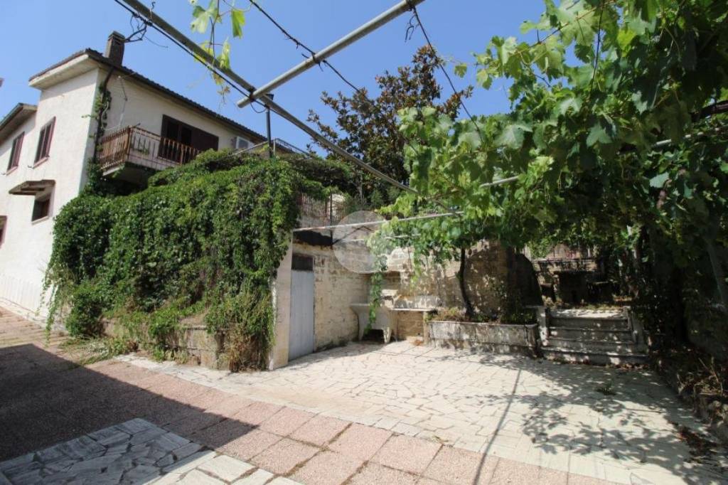 Villa in vendita a Palombara Sabina strada provinciale 35d, 108
