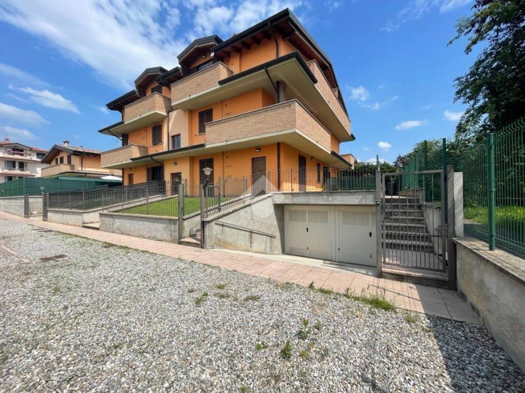 Appartamento in vendita a Pozzo d'Adda via Paolo Emilio Taviani, 8