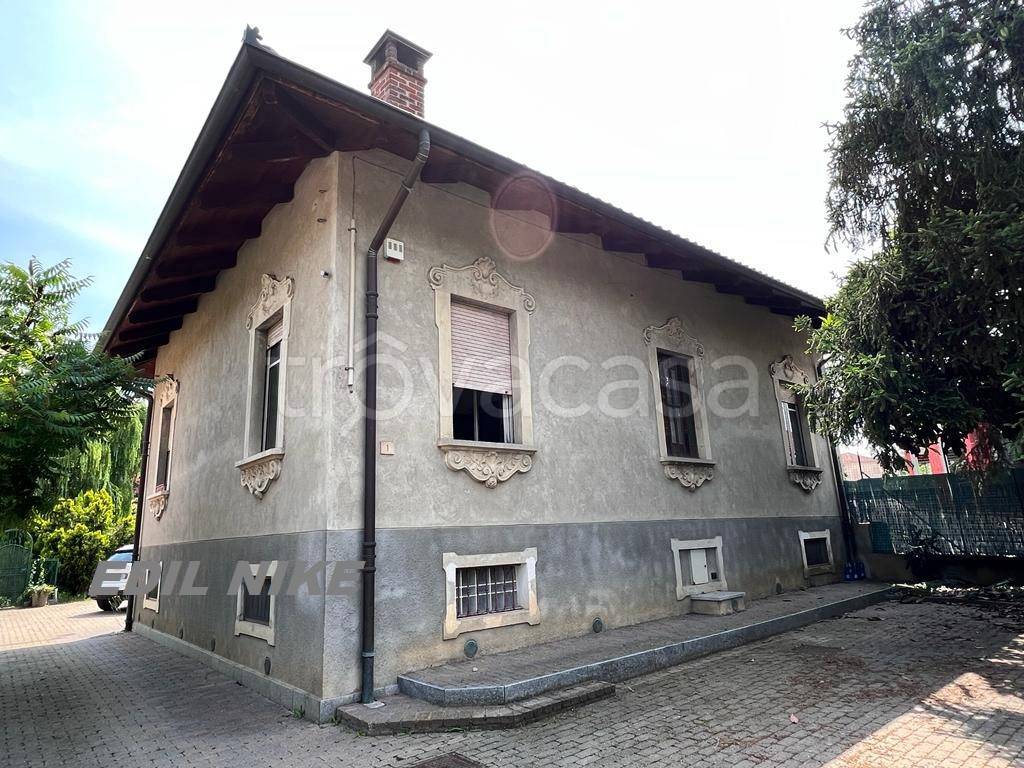Villa in vendita a Chieri via Generale Giuseppe Perotti, 1
