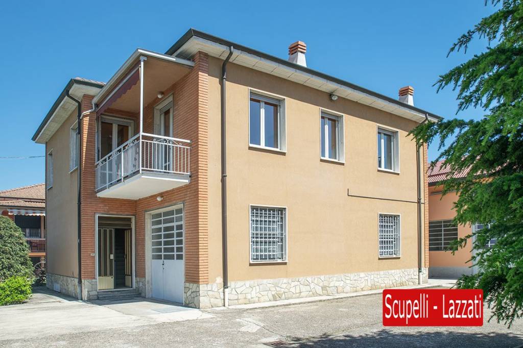 Villa in vendita a Casteggio via Emilia