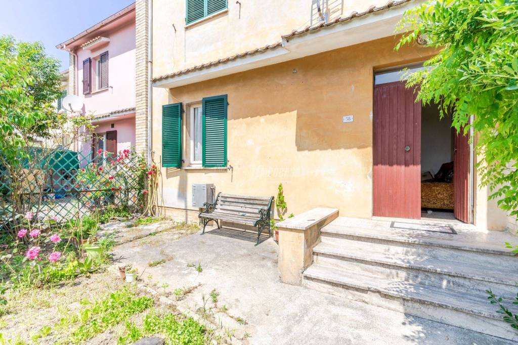 Casa Indipendente in vendita a Civitanova Marche via del Torrione