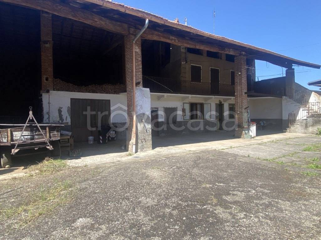 Casale in vendita a Foglizzo via Maria Letizia, 17