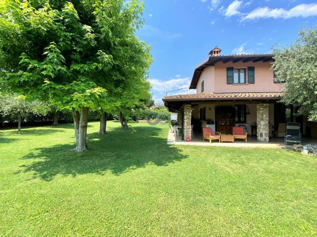Villa a Schiera in vendita a Polpenazze del Garda via Borrine, 20