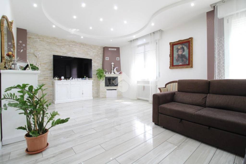Appartamento in vendita a Sassuolo via Radici in Monte, 1
