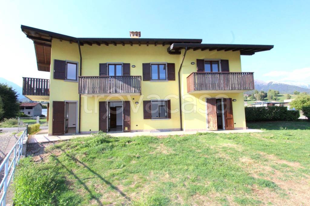 Appartamento in vendita a Clusone via Brescia