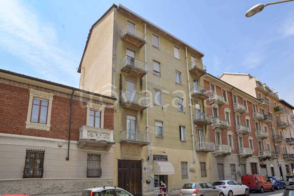 Appartamento in vendita a Torino via Foligno, 59