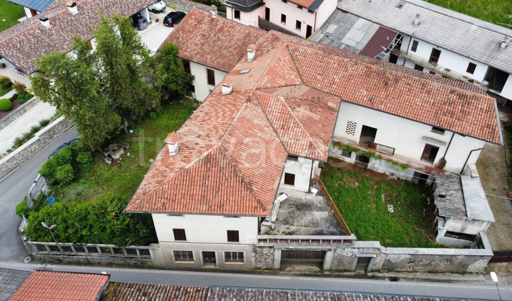 Casa Indipendente in vendita a Nimis via Alessandro Manzoni, 44