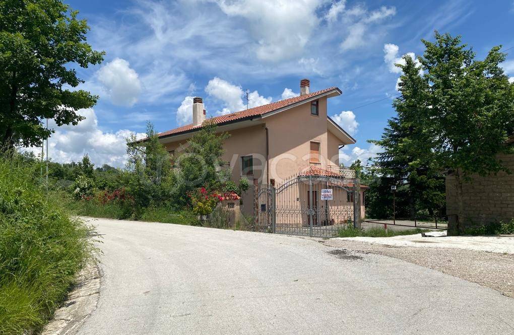 Villa in vendita a Montefusco via Marotta