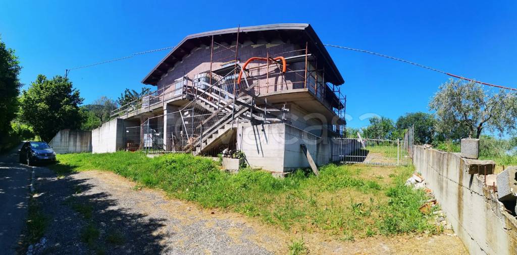 Villa Bifamiliare in vendita a Montefiore Conca