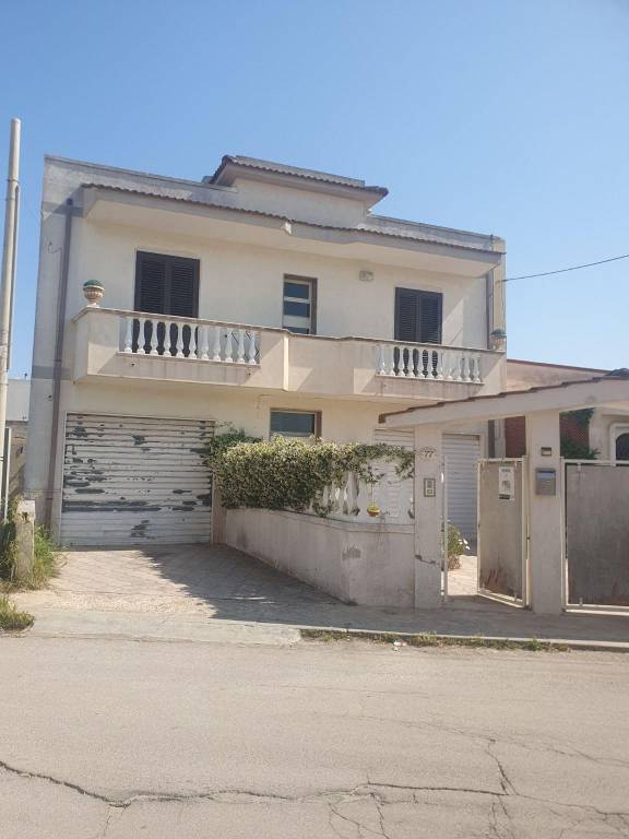 Appartamento in vendita a Pulsano via Lupara, 77