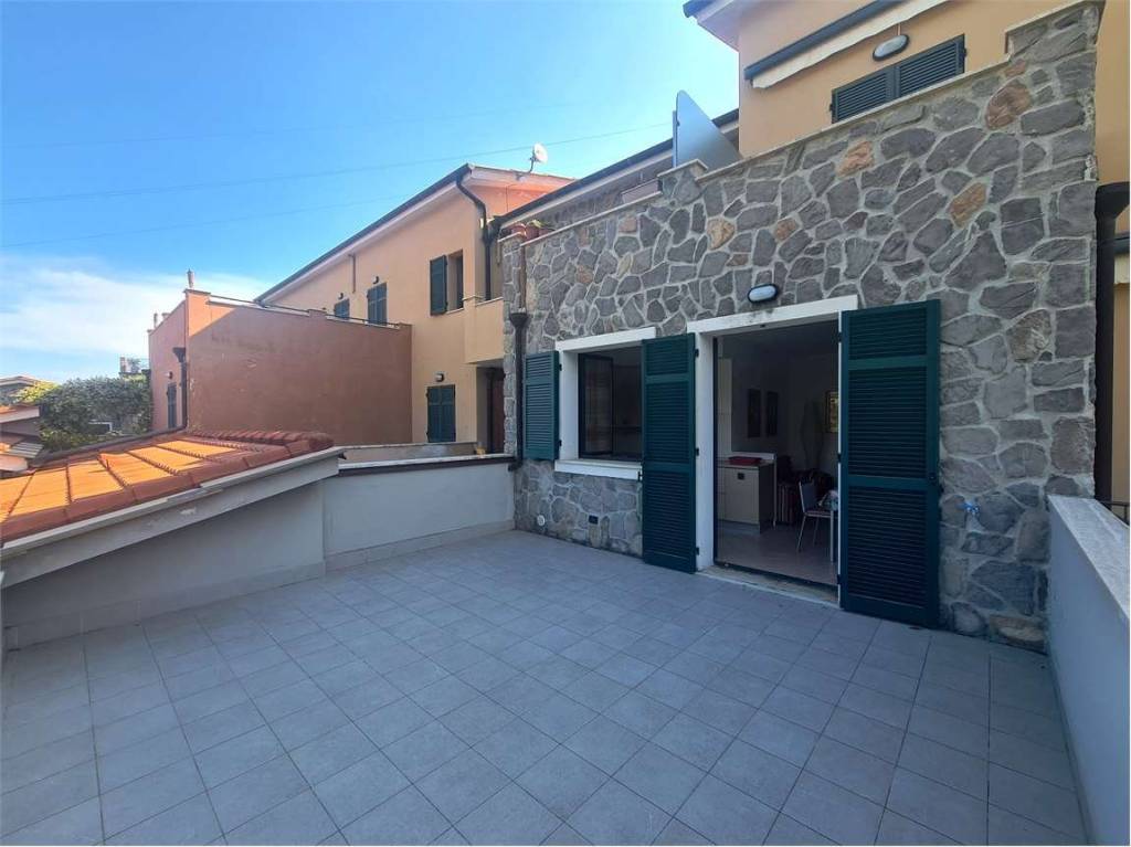 Appartamento in vendita a Taggia via Castellaro