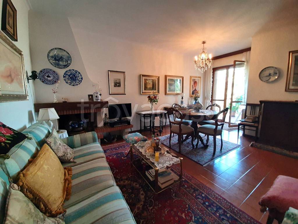 Appartamento in vendita a Felino via Tommaso Ravasini
