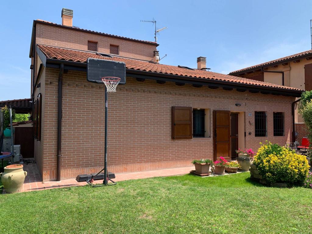 Villa Bifamiliare in vendita a Molinella strada Imperiale, 50