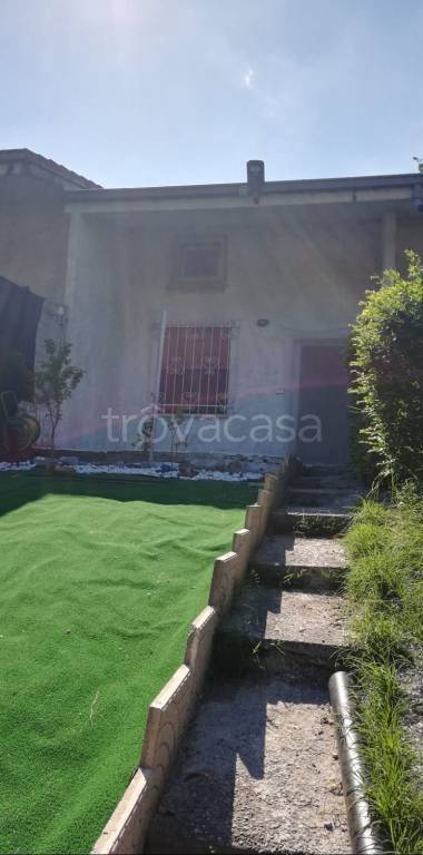 Villa a Schiera in in vendita da privato a Val di Chy regione Torbiera, 36
