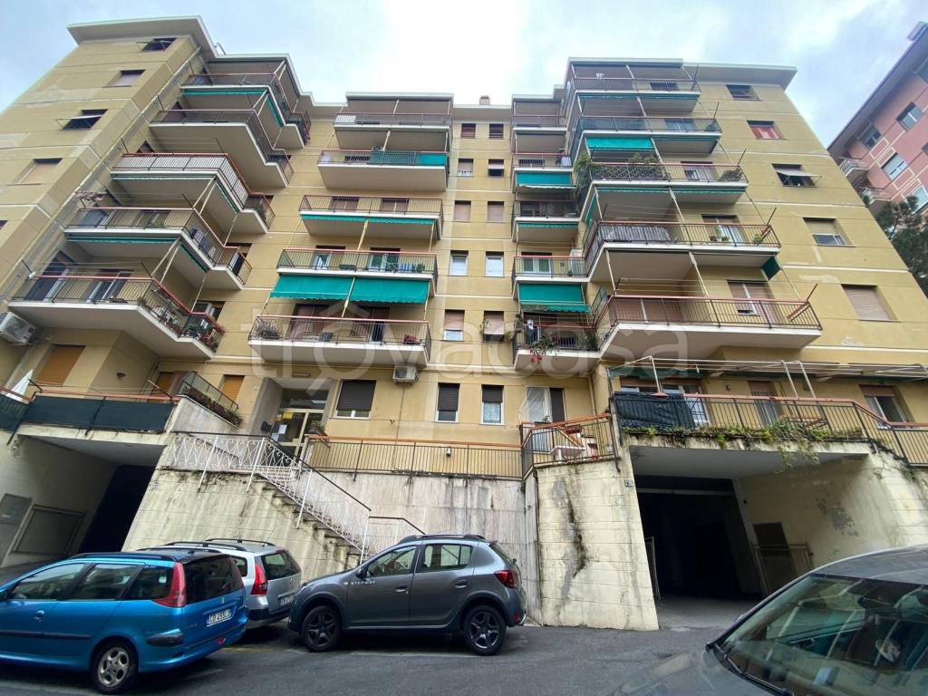 Appartamento in vendita a Genova via Monte Sei Busi
