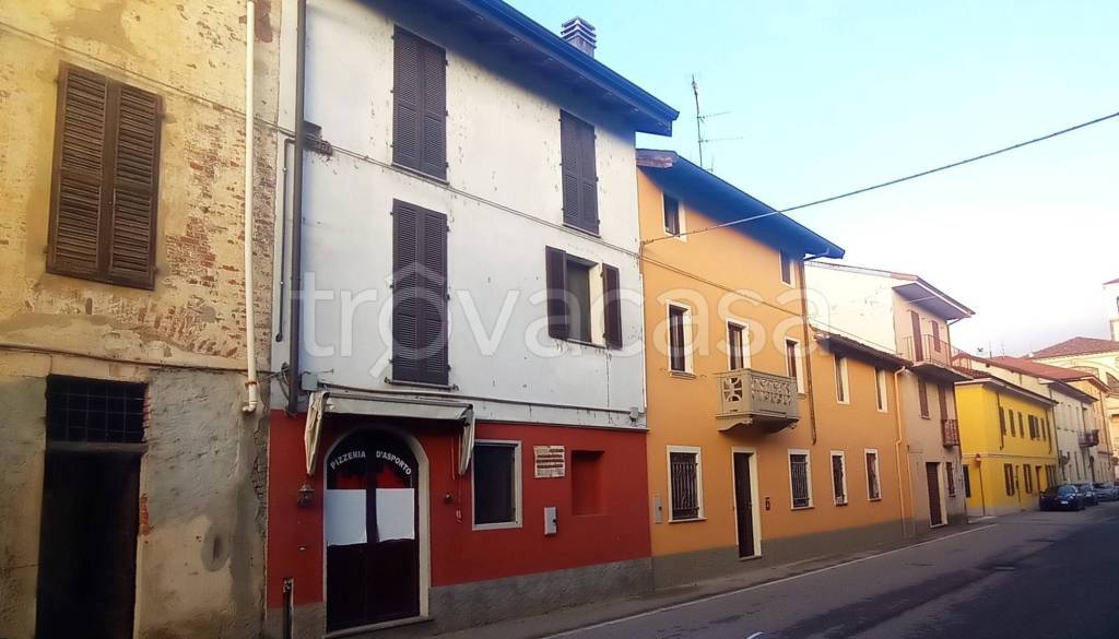 Casa Indipendente in vendita a Borgolavezzaro via Ruva, 22