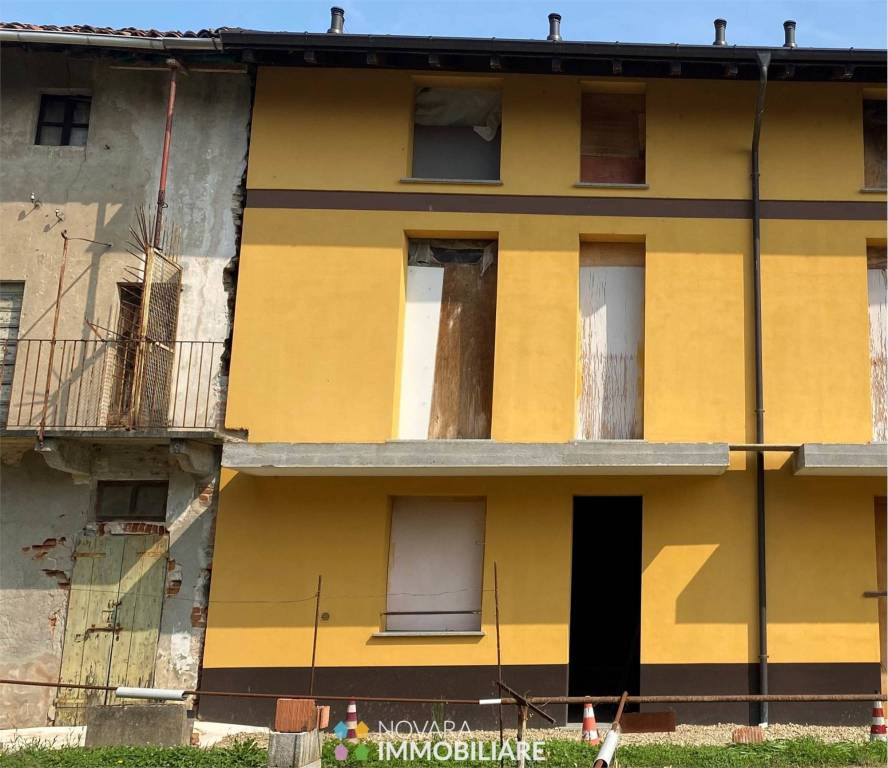 Casale in vendita a Nibbiola via Codini, 23