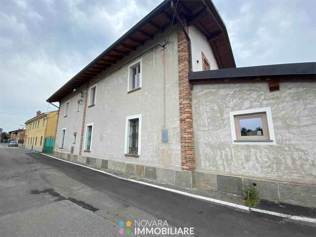 Villa in vendita a Tornaco via Gallarati, 39