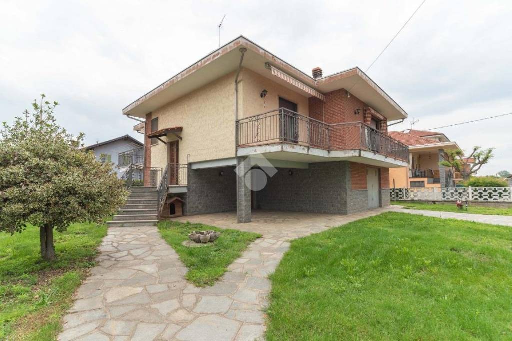 Villa in vendita a Ciriè zona inps