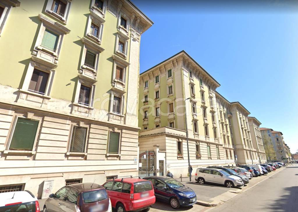 Appartamento in vendita a Milano via Laurana, 6