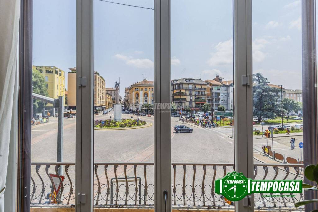 Appartamento in vendita a Pavia viale Vittorio Emanuele II