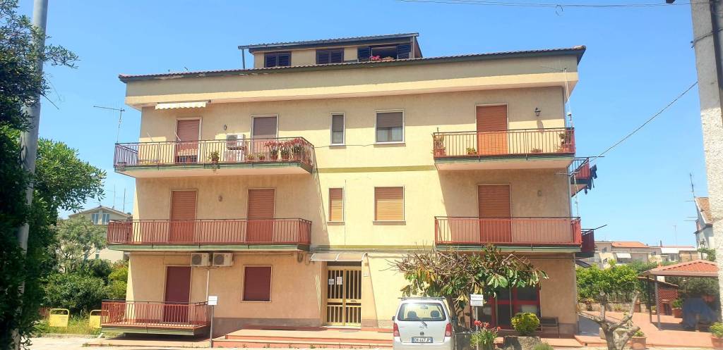 Appartamento in vendita ad Agropoli via Dante Alighieri